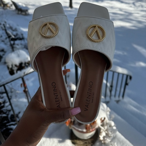 Valentino by Mario Valentino Afrodite Quilted Leather Sandals - Picture 4 of 4